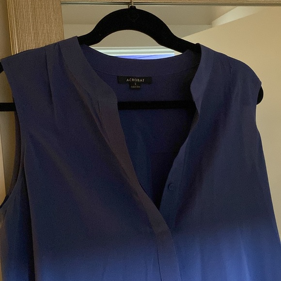 Beautiful sleeveless silk dress in a dusty blue - Picture 3 of 3